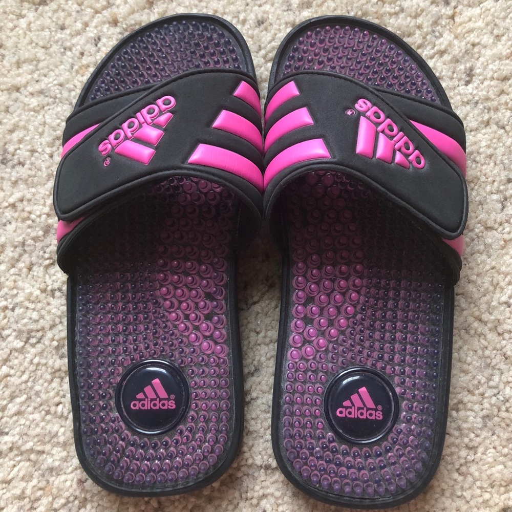 Adidas “Adissage” youth slides